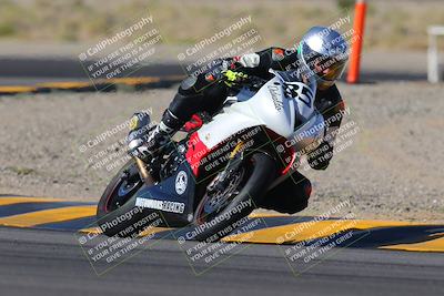 media/Nov-06-2022-SoCal Trackdays (Sun) [[208d2ccc26]]/Turn 11 (10am)/